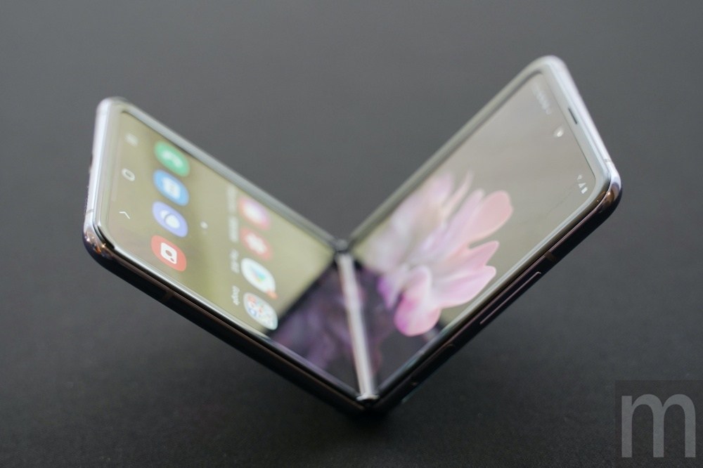 三星預期能以Galaxy Z Flip開啟更多螢幕可凹折手機銷售機會！